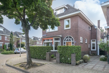 Sprekende Cijfers Woningmarkten: Recorddrukte op de Twentse woningmarkten