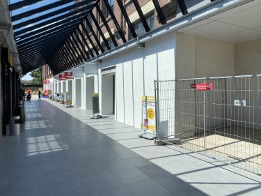 Vernieuwd winkelcentrum De Lage Bothof stroomt vol