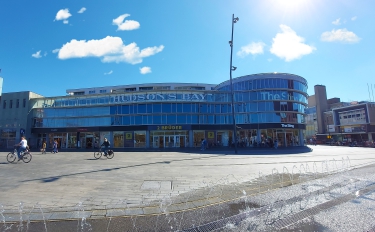 Nieuw modewarenhuis in Enschede! De KOOPman vestigt zich in voormalig pand Hudson's Bay